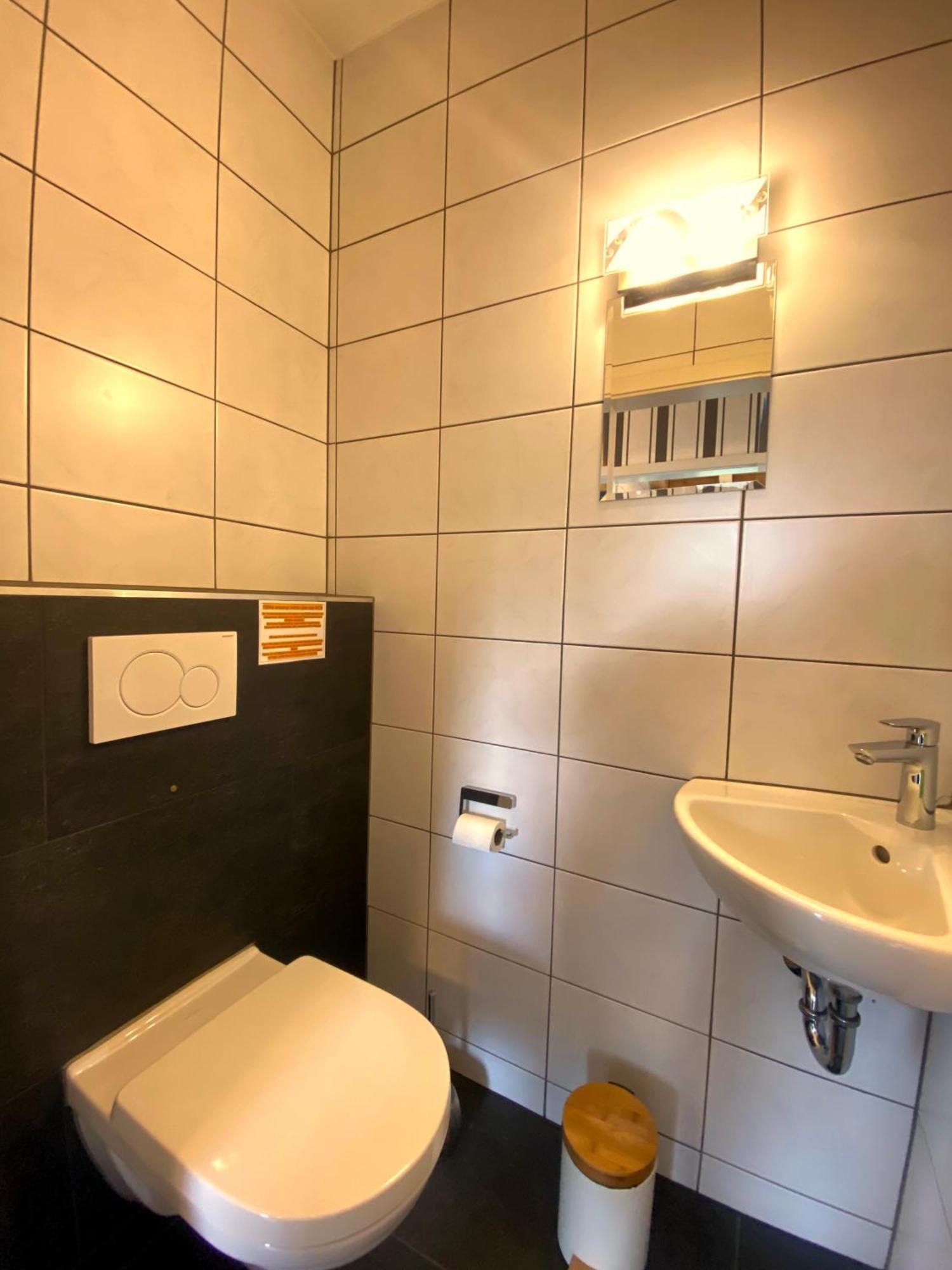 Ferienwohnung Am Weiher Kategorie 1 Нидегген Экстерьер фото